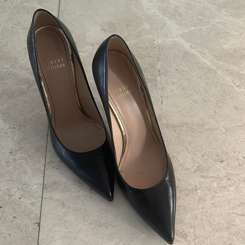Stuart Weitzman Black pumps